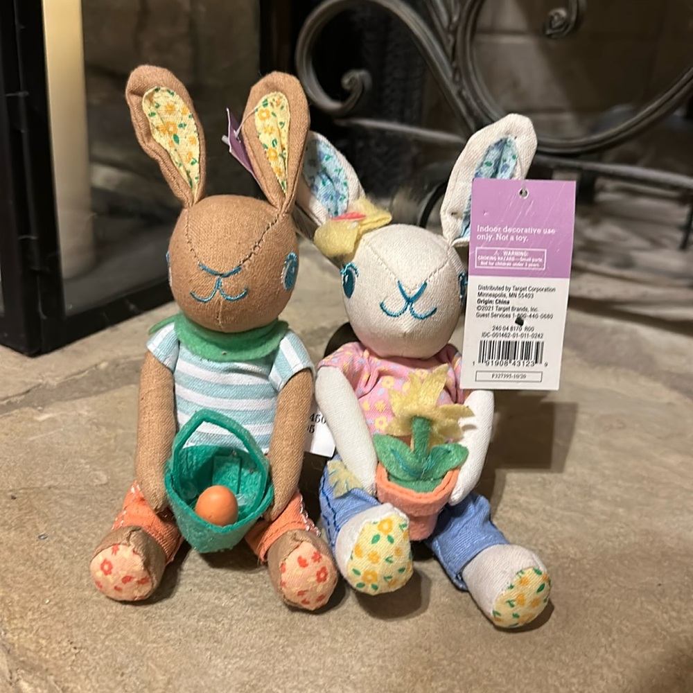 NWT 2021 Spritz Retired Soft Easter Bunny Decor Set of Two Boy and Girl Bunnies